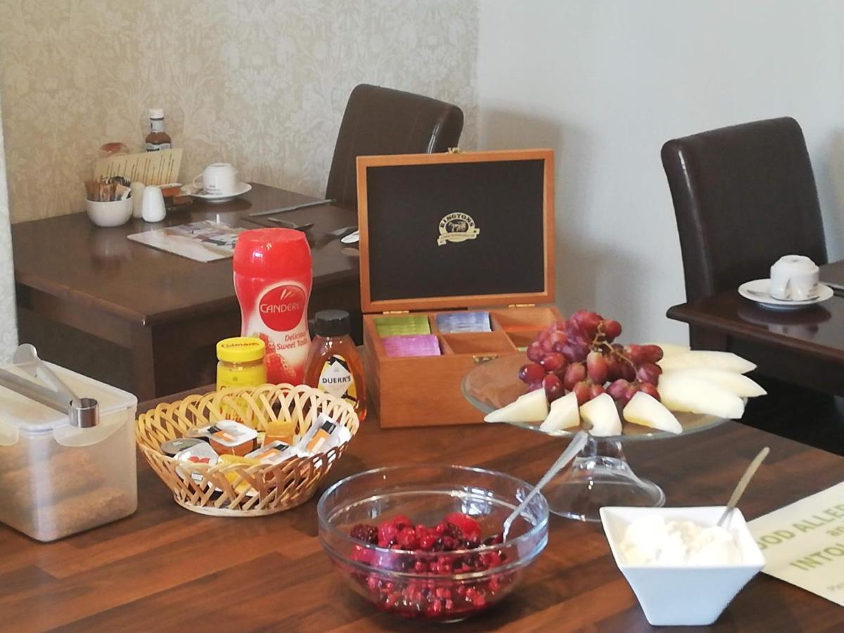 Esplanade Gardens B&B Скарбъро Екстериор снимка