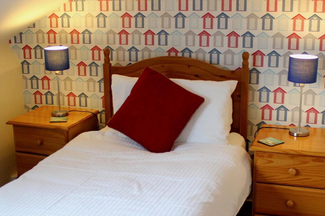 Esplanade Gardens B&B Скарбъро Екстериор снимка